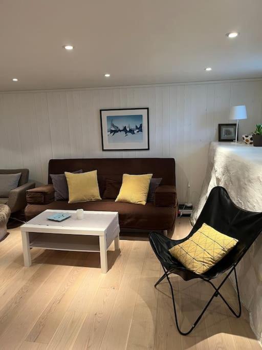 Appartamento Hybel Med Bad Egersund Esterno foto